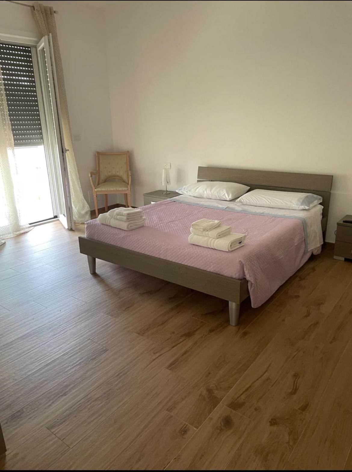 B&B A Pochi Passi Dal Mare 焦维纳佐 外观 照片